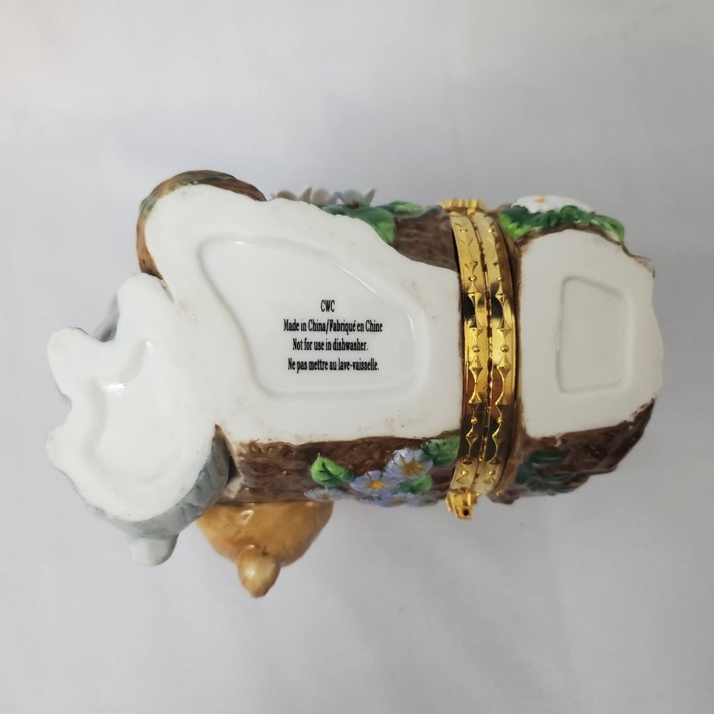 CWC Porcelain Easter Bunny Rabbit Log Hinged Trinket Box - Picture 8 of 10